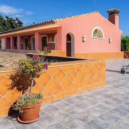 Luxury In Guadalmina *